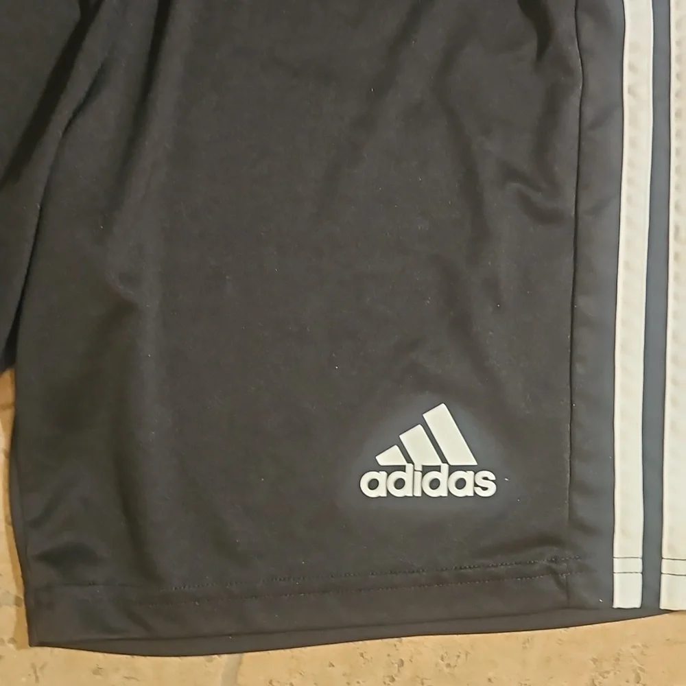 Adidas 🩳 Shorts  ( only bundle of 3) - Picture 3 of 6